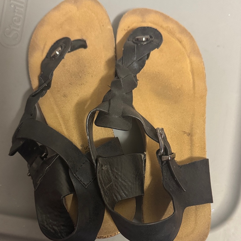 Pierre Dumas Black and Tan Braided Sandals